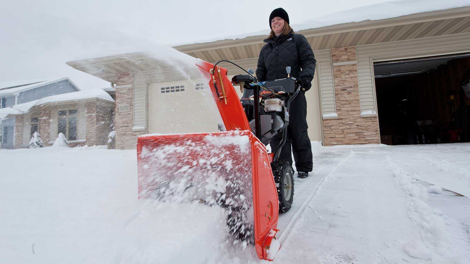 Снегоочиститель и снегоотбрасыватель для частного дома, дачи и дворовых территорий – как выбрать снегоуборщик