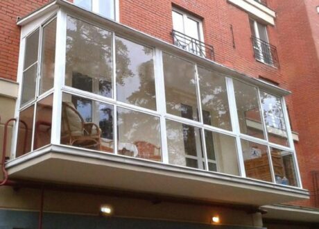 Панорамное остекление балкона от компании Софос-Окна